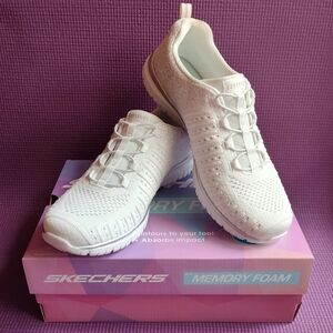 Skechers Women's White Virtue Knit Slip In Memory Foam Sneakers 9.5